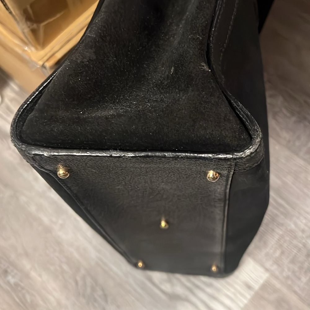 SOLD-SOLD. Vintage Pre loved Gucci Suede with leather ( bamboo) - Picture 17 of 17